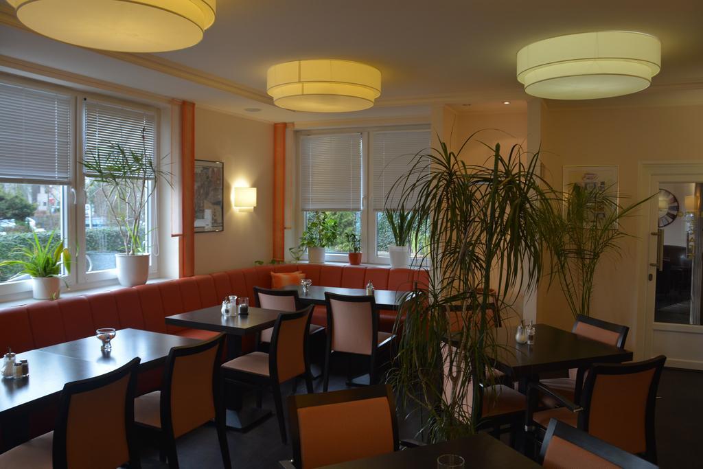 Hotel Oyten Am Markt Bagian luar foto