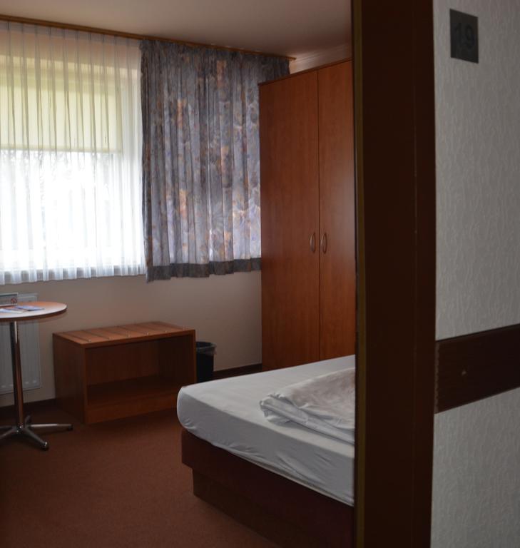 Hotel Oyten Am Markt Bagian luar foto