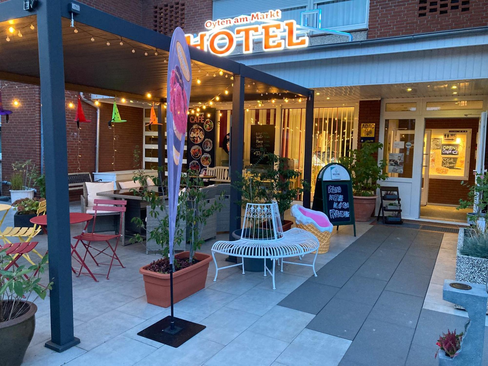 Hotel Oyten Am Markt Bagian luar foto