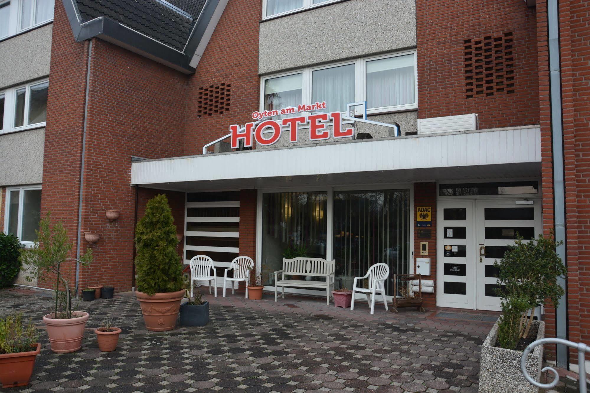 Hotel Oyten Am Markt Bagian luar foto
