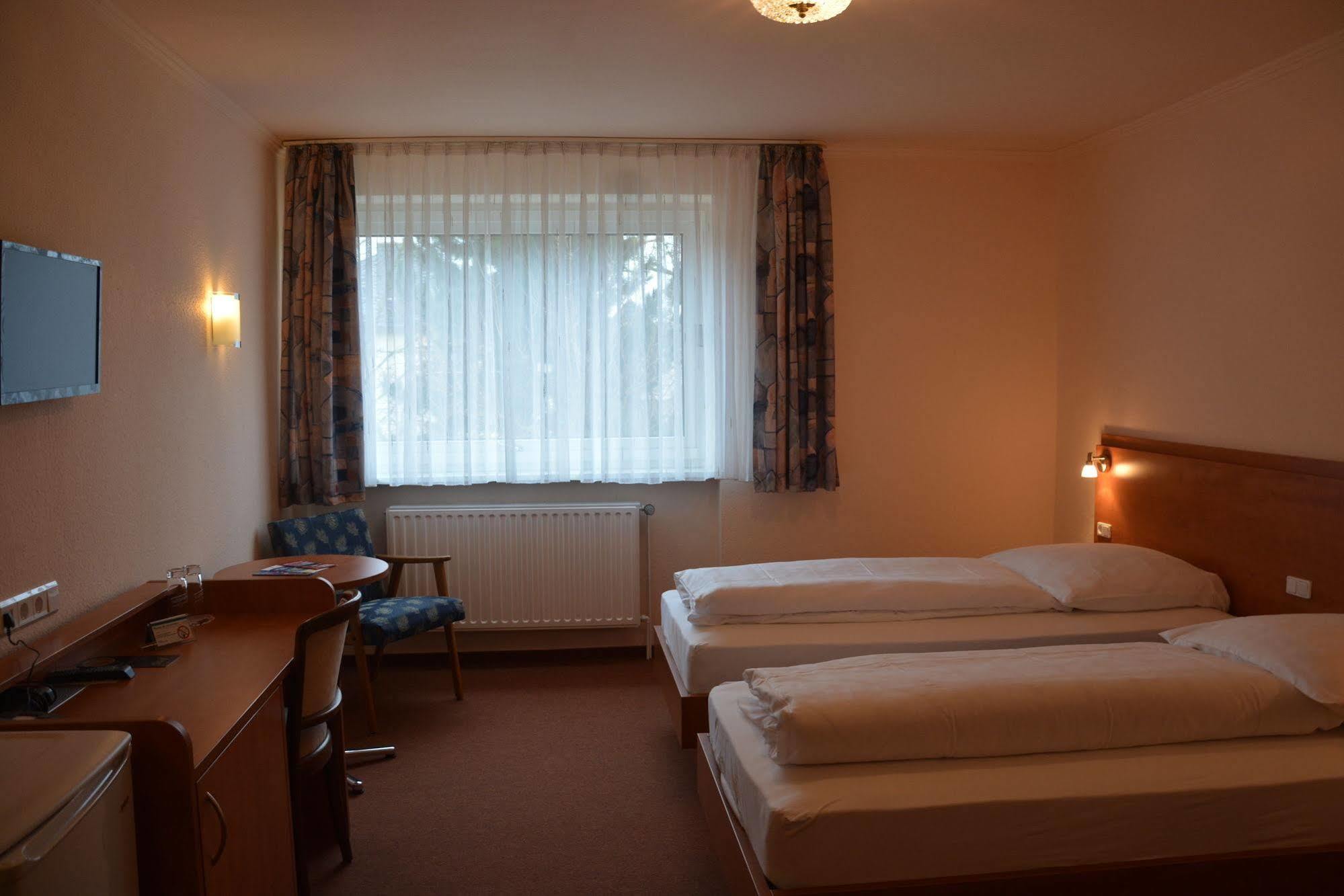 Hotel Oyten Am Markt Bagian luar foto