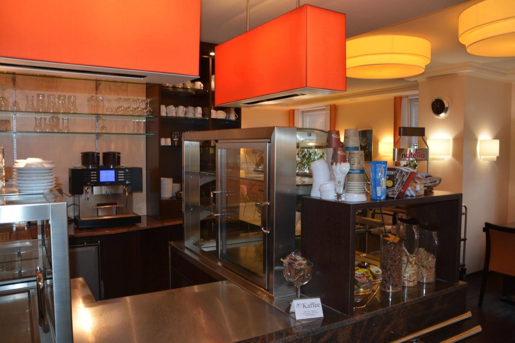 Hotel Oyten Am Markt Bagian luar foto
